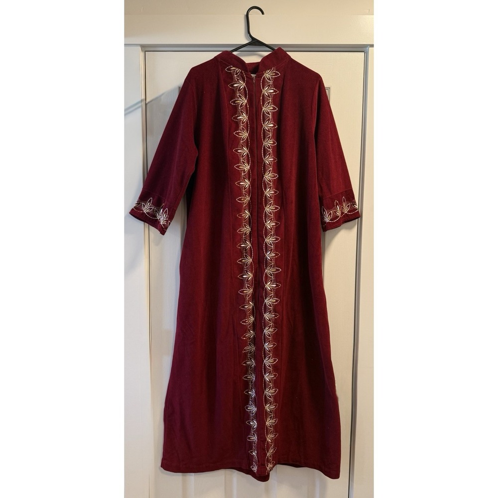 Vintage Katz Robe Womens Maroon Velour Housecoat With Gold And White Embroidery